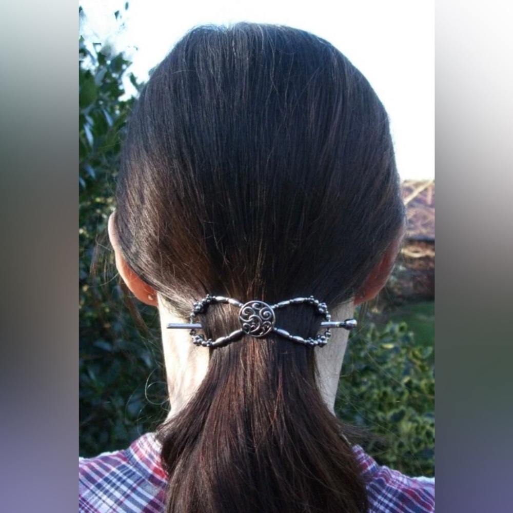 LILI ROSE SILVER HAIR CLIP - Picture 6 of 9